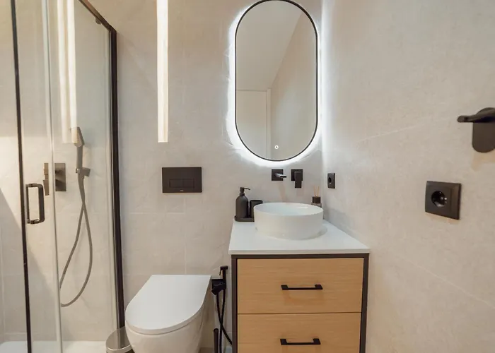 Downtown Premium With Balcony By Vacationy Lägenhet