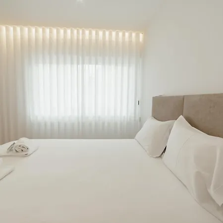 Apartmán Downtown Premium With Balcony By Vacationy *