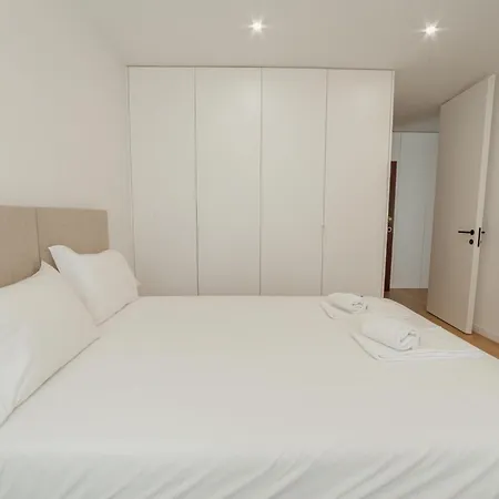 Lejlighed Downtown Premium With Balcony By Vacationy Porto